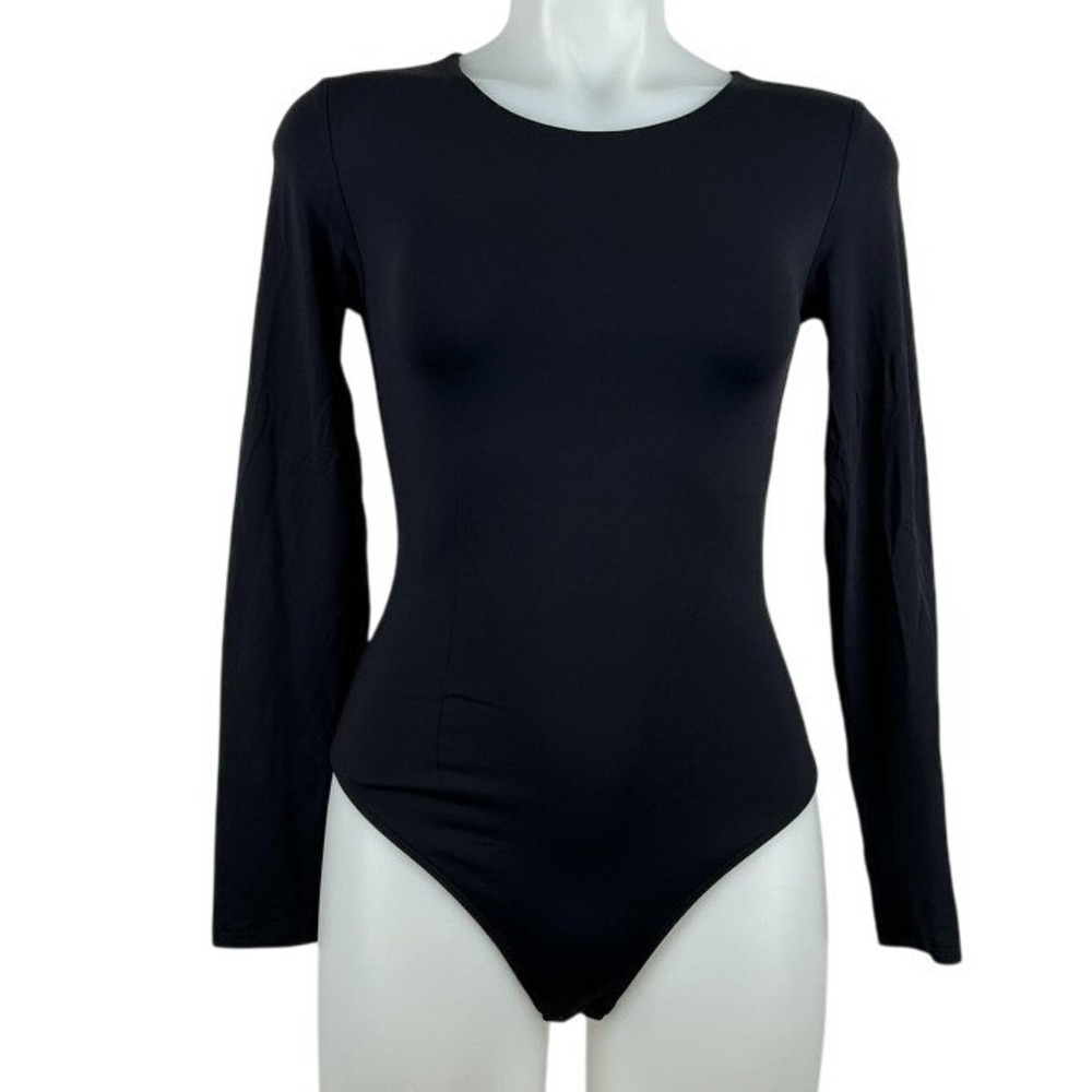 Artizia Babaton Contour Crew Neck Long Sleeve Bodysuit Black Minimalist Medium